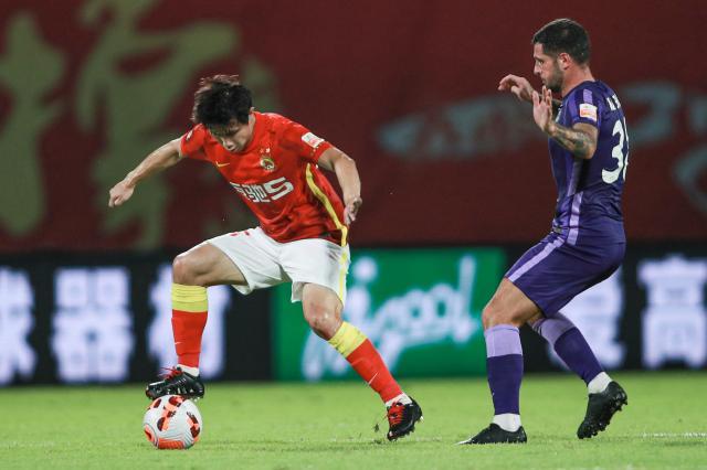 无关键词-蒿俊闵广州队首秀无绝杀剧本 真逼郑智亲自登场？