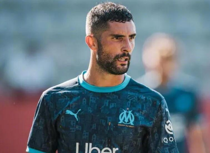 无关键词-前球员称C罗是全能野兽,无人能防梅西左脚|莱昂内尔·梅西|克里斯蒂亚诺·罗纳尔多|利雅得胜利足球俱乐部|佩德罗-阿尔瓦罗|罗伯托-冈萨雷斯_新浪体育_新浪新闻